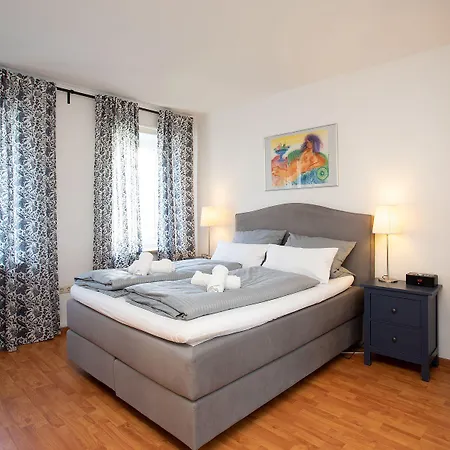 Wertschaetzer Iii - Paulinenstr Lägenhet